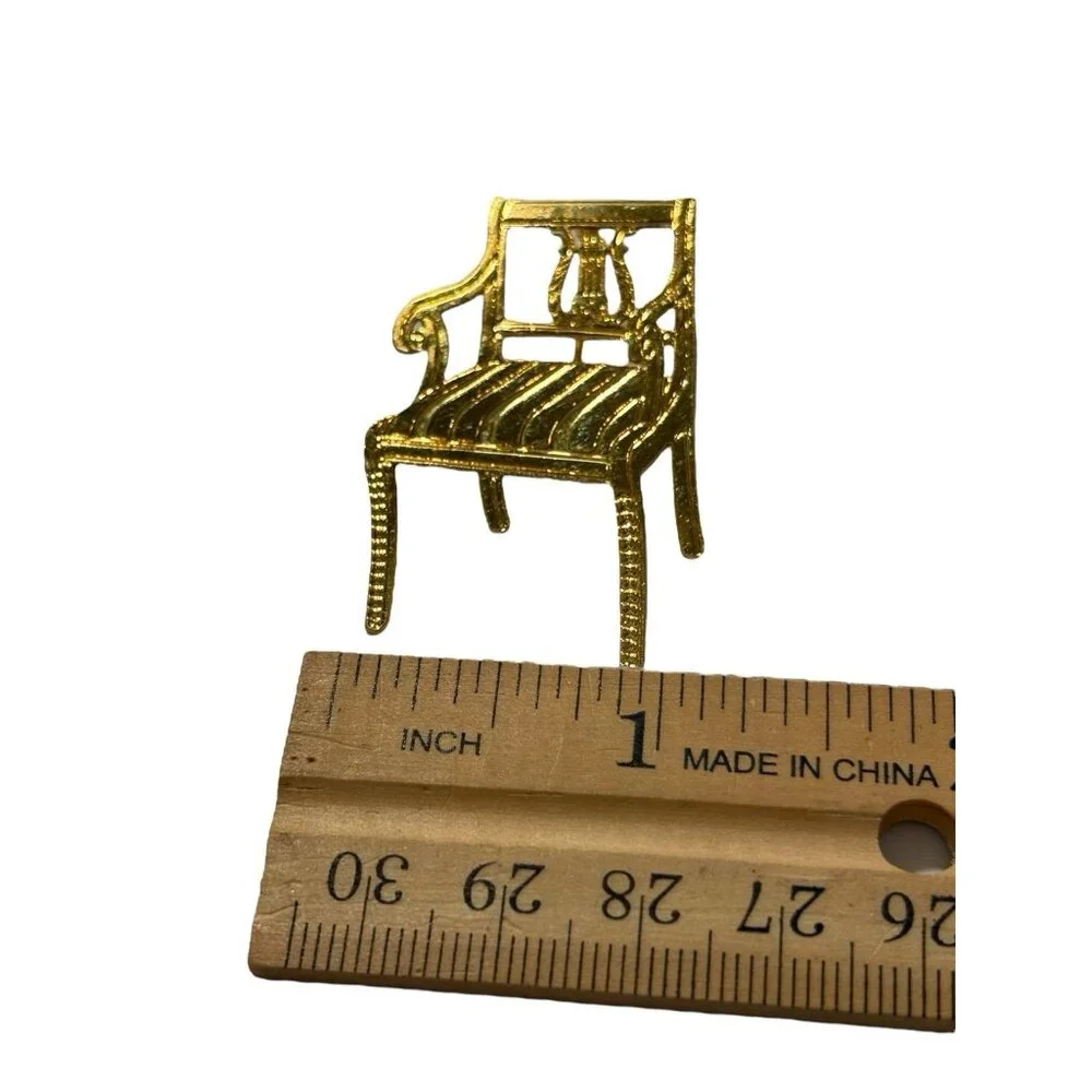 Gold Tone Victorian Vintage Style‎ Chair Collectible Brooch Lapel Pin Furniture